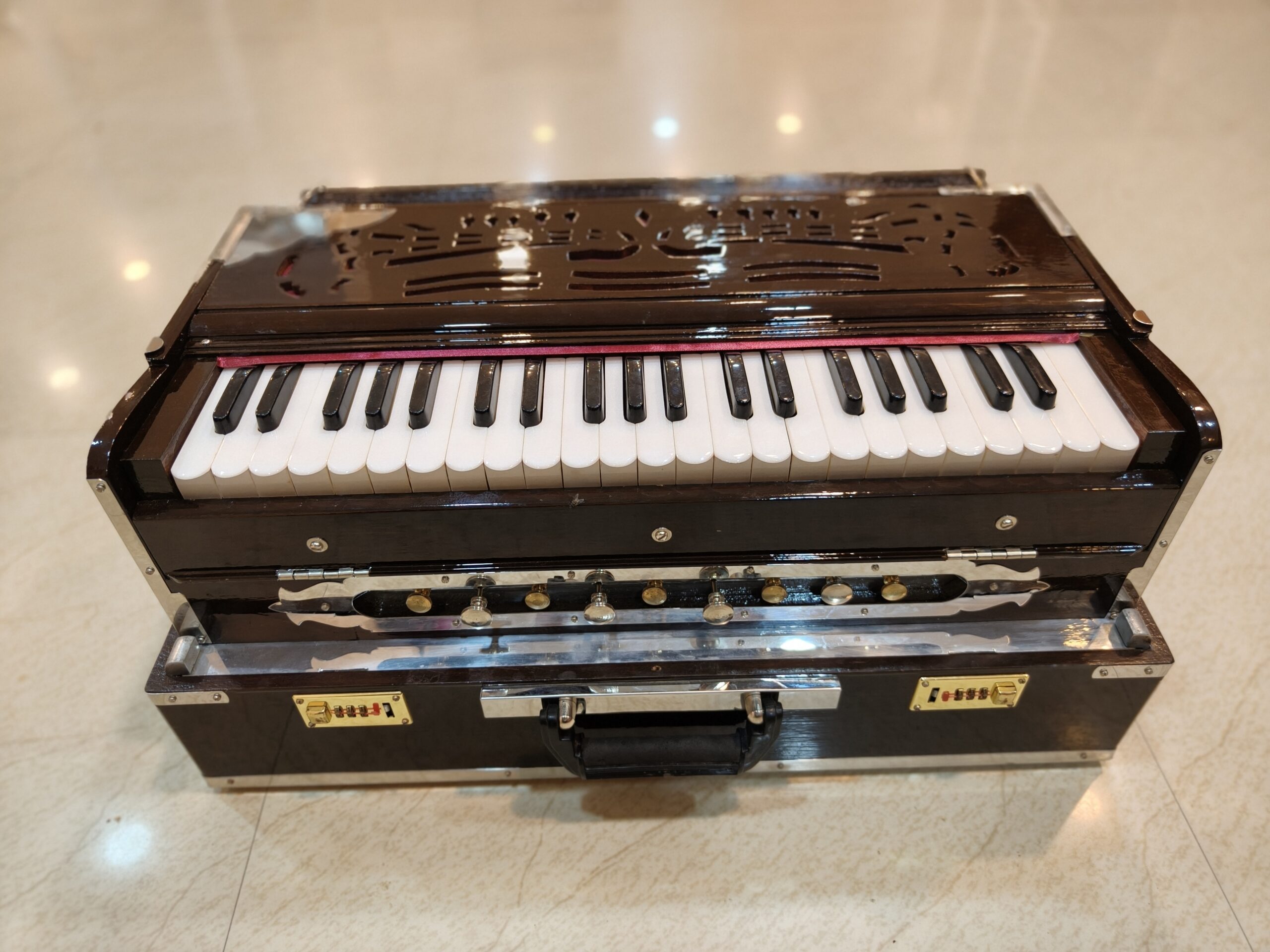 Rasa Veena Harmonium | 3.5 Octave | 2 Liner Box Harmonium Rasa Veena Harmonium | 3.5 Octave | 2 Liner Box Harmonium